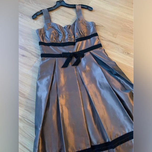 Bronze BCBG Midi Prom Dress - Picture 4 of 5